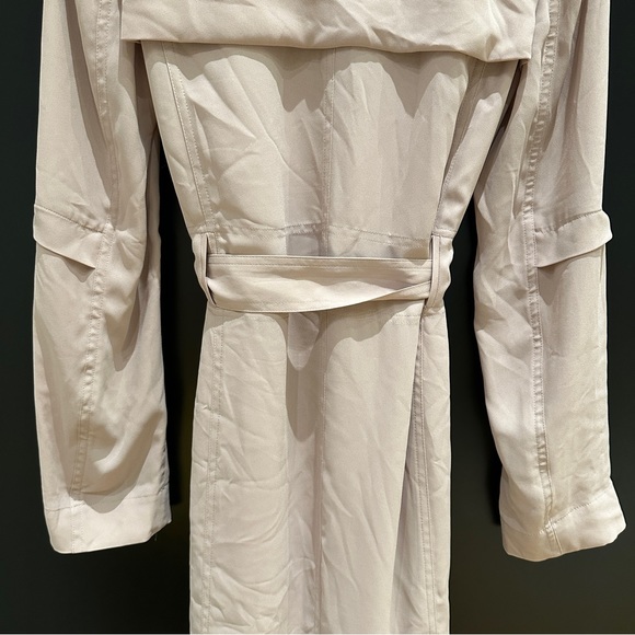 Aritzia Babaton Quincy Flowy Trench Coat, Taupe, XS - Picture 8 of 15